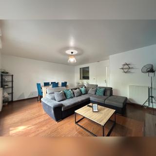 LE DUPLEX CHESSY - 15min From Disneyland - 2 Private Parkings - Garden - KingSize & QueenSize Bed - SuperMarket behind the house - Chessy - 9