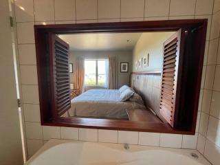 Terrace Downs 2 Bedroom Apartment - Windwhistle - 4