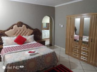 Golden Gate Guest House - 2