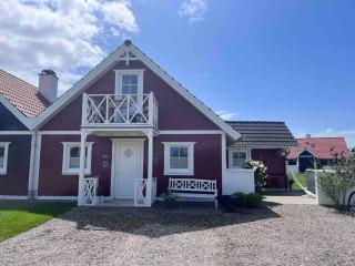 Hyggeligt sommerhus tæt på vandet i Bro Strand - Brenderup - 0