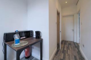 S5 Full Studio In Central Kilburn London With Kitchen Zone 2 - 8