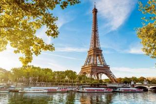 CIA - Eiffel tower - Paris - 1