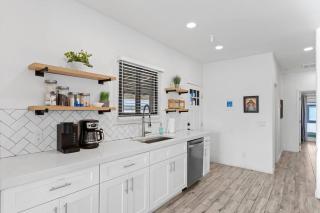 Charming House & Cottage in Downtown Phoenix - 5