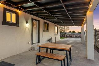 Charming House & Cottage in Downtown Phoenix - 4