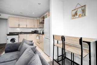 2 Bedroom Apartment With Balcony - FREE PARKING - Birmingham - 6