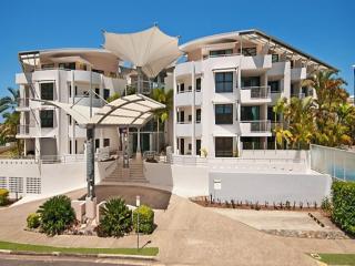1BR with Private Balcony at Beach Club Resort - Mooloolaba - 6