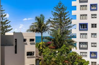 1BR with Private Balcony at Beach Club Resort - Mooloolaba - 5