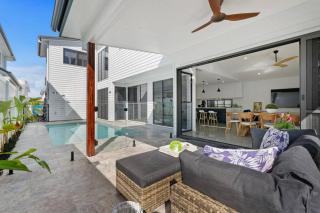 Black Wattle Beach House - just opposite the beach - Casuarina - 0