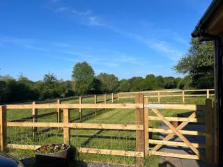 Lakeside Lodge - Eastleigh - 1
