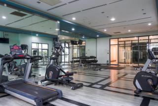 1Up Retreat at BGC, Cinema Style near Mall - 1