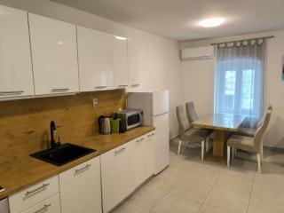 Apartment in a small village near the beach - Kaštela (Castelli) - 8