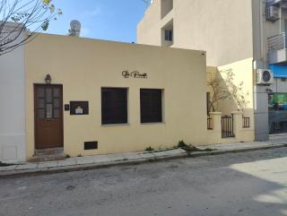 9-4 Private Houses - 0