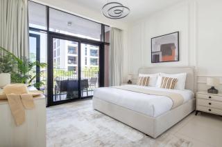Frank Porter - Park Point Building C - Dubai - 2