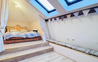 Rabbit's Loft - 2 Bedrooms, Theme Room, Free Parking - 5