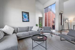 Werribee Spacious Retreat - 3