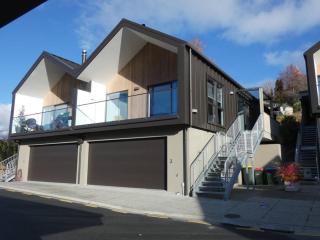 Remarkable, Cozy 3 Bedroom, 2 Bathroom Townhouse - Queenstown - 9