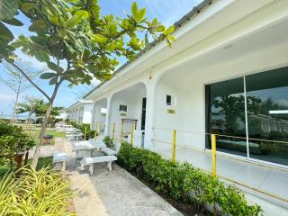 The Toy Beach Resort Rayong - Ban Ao Makham Pom - 1