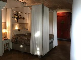 1 Bed Cottage - Sleeps 2 - Pool - Parking - Wifi - 1