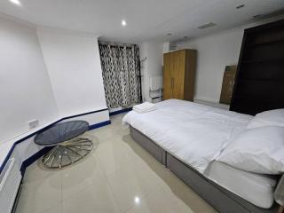 Affordable Comfort Flat in Islington London - 9