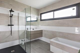 La Villa Danaud - Maison avec piscine et jacuzzi - Vailhauquès - 3