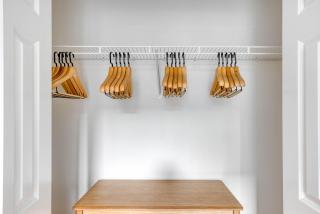 Central Square 2br w gym nr T BOS-819 - 1