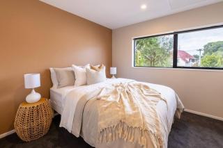 Brand New & Central Townhouse - 6