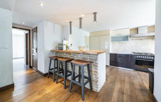 House With Pool Panoramic View - 6