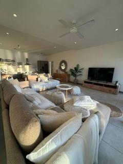 Luxurious Sunset Beachfront Apt - LMB12 - Rivière Noire - 7