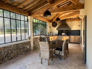 Villa spacieuse, grande piscine et jardin - Saint-Quentin-la-Poterie - 7