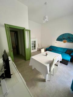 Chic Urban Retreat con Giardino Luminoso - Cagliari - 5