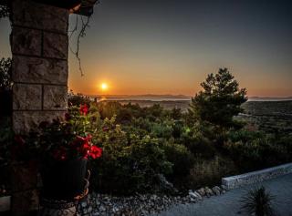 Holiday House DM - Bobovišća - 6