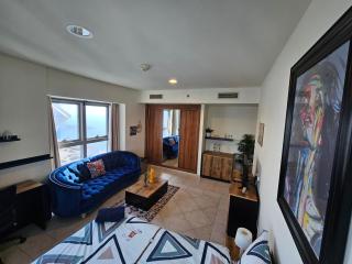 Super Host at Highest Residential Tower in the world, Private Rooms in a Shared apartment - 8