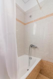 Modern Apt with Private Terrace in Piraeus - Pireo - 5
