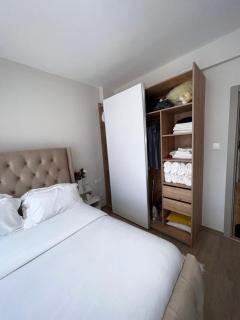 Oakley Apartment- By Tito Homes - 7