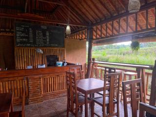 Gempinis Coffee Shop and Villa - 4