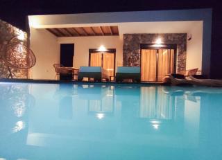 Aphrodite Luxury Suites with Private Heated Pools & Jacuzzis - 1