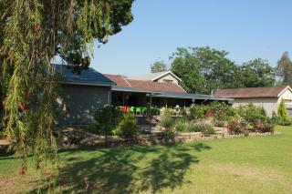 The Itumeleng Guest House - 7