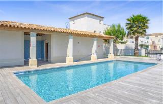 Cozy Home In Aigues-Mortes With House Sea View - 1