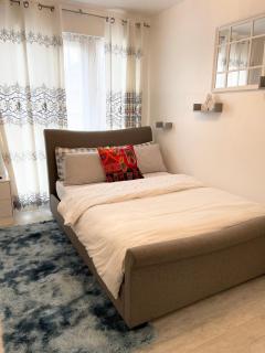 Crescent Apartment - Two bedroom - Goodmayes - 6