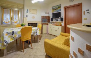 Beautiful Apartment In Roccaspinalveti - Roccaspinalveti - 5
