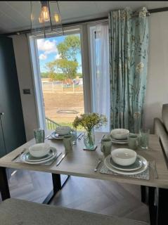17 Sherringham Private at Patrington Leisure Park garden, parking, views - Patrington - 9
