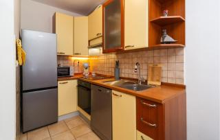 Beautiful Apartment In Split With Wifi - Split - 5