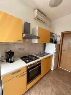 Apartment Lovre Topic - Baška Voda - 7
