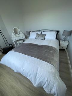 Castle View Cottage - Entire Home - Ballynasare - 4
