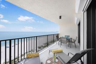 Breath-taking beachfront condo with pool/spa/views - 0