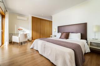 Ocean View Luxe Poolside Retreat - Albufeira - 8