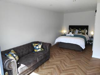 OAKWOOD GLAMPING Mourne Mountains - 2