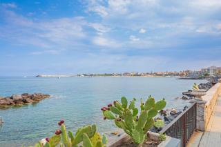 Casa Sul Mare Close To Taormina - Giardini Naxos - 0