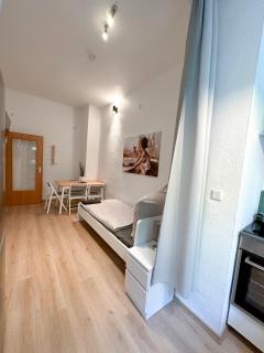 Apartment mit großer Küche, 4 Personen - - 2