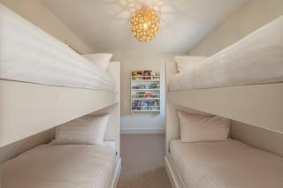 Monterey House - 7